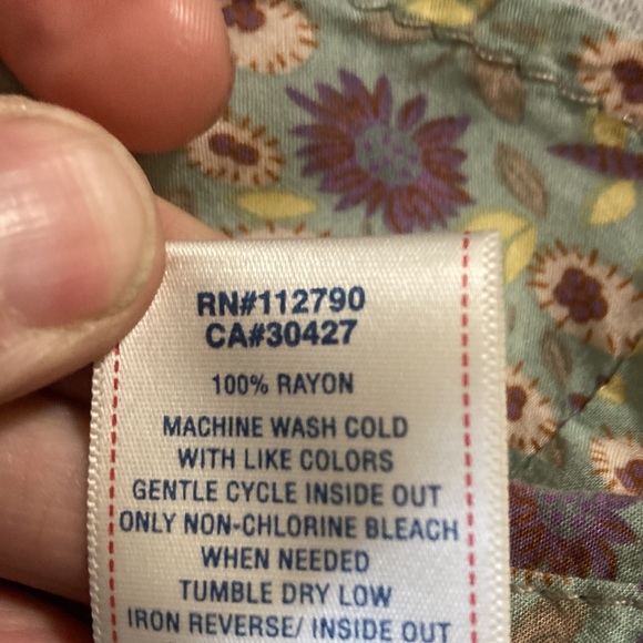 True religion mauve green with flower pattern with white pearl snap  buttons - Picture 4 of 4